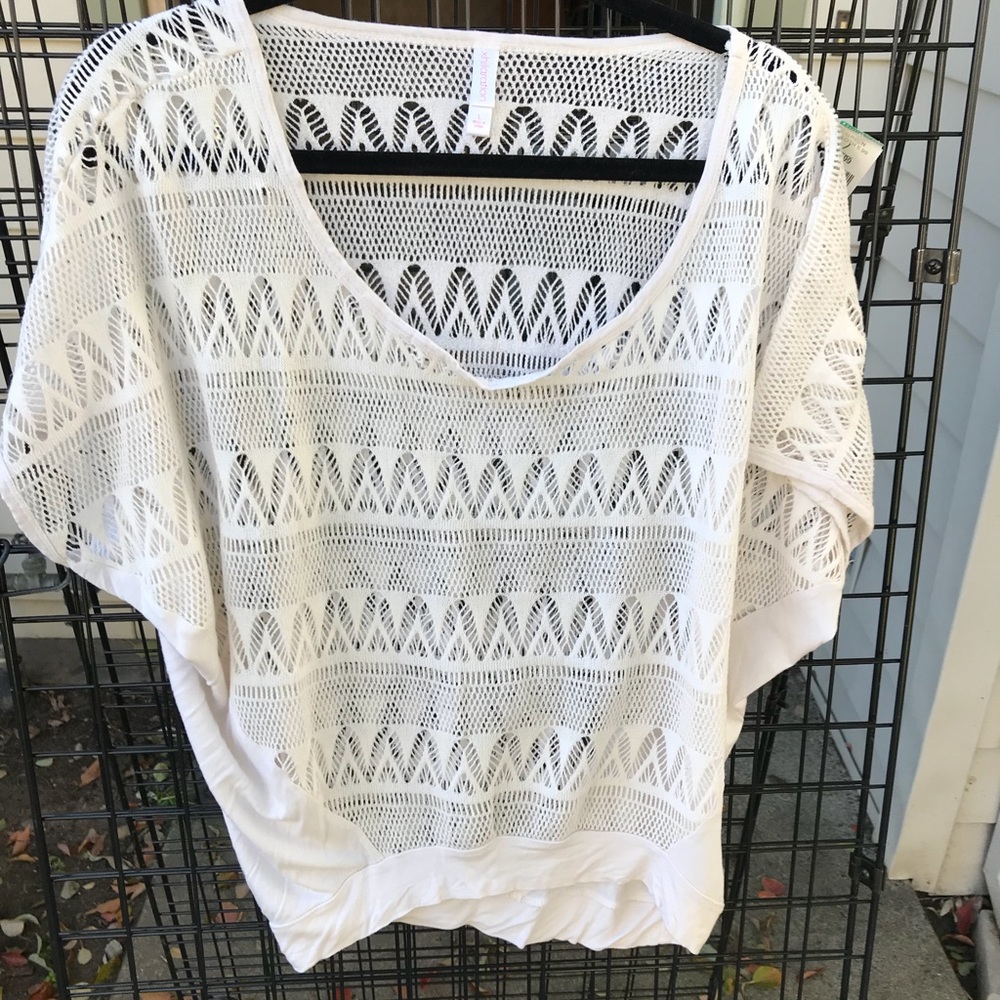 OVER SIZED CREAM TOP